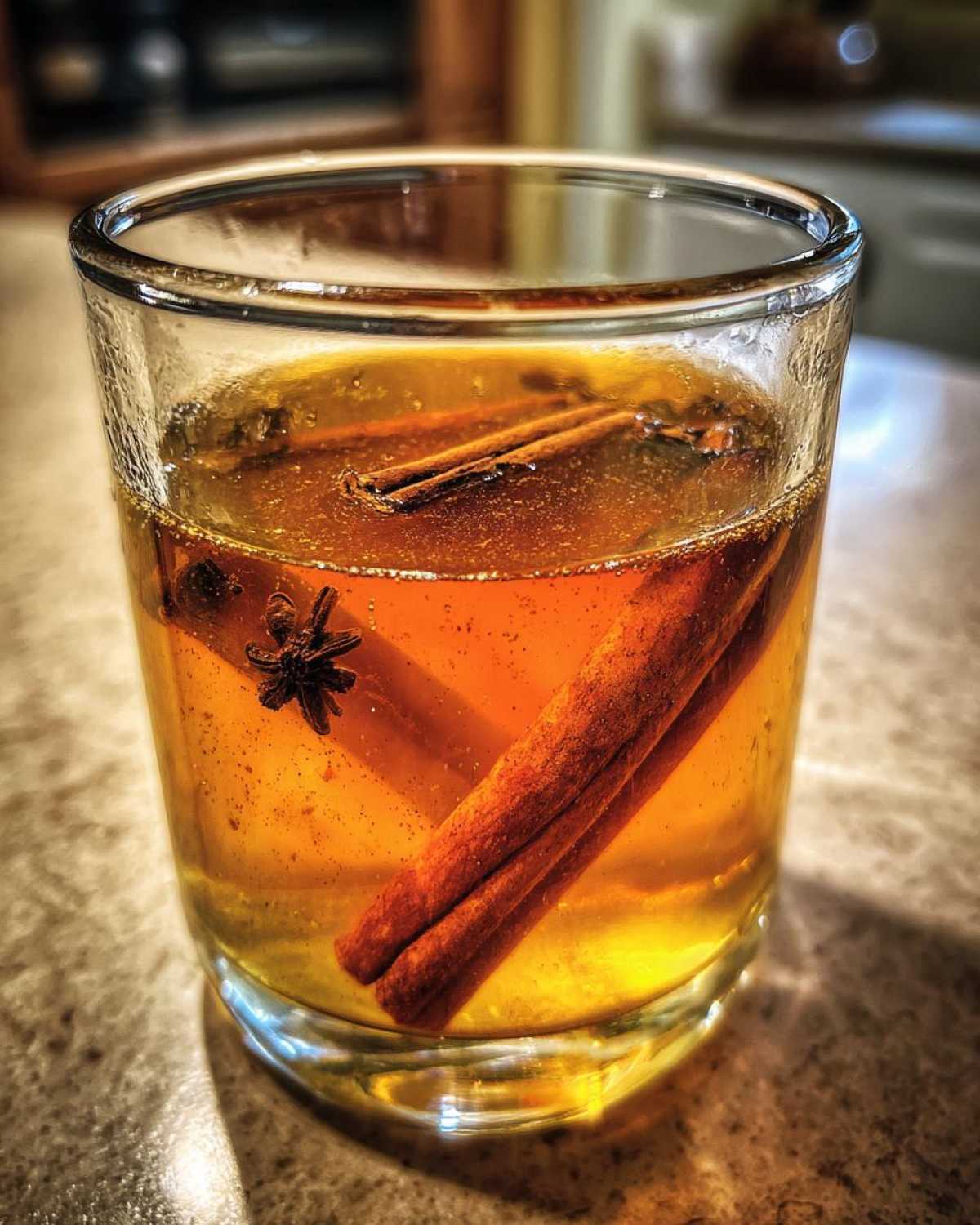 Apple Pie Moonshine - detail 2