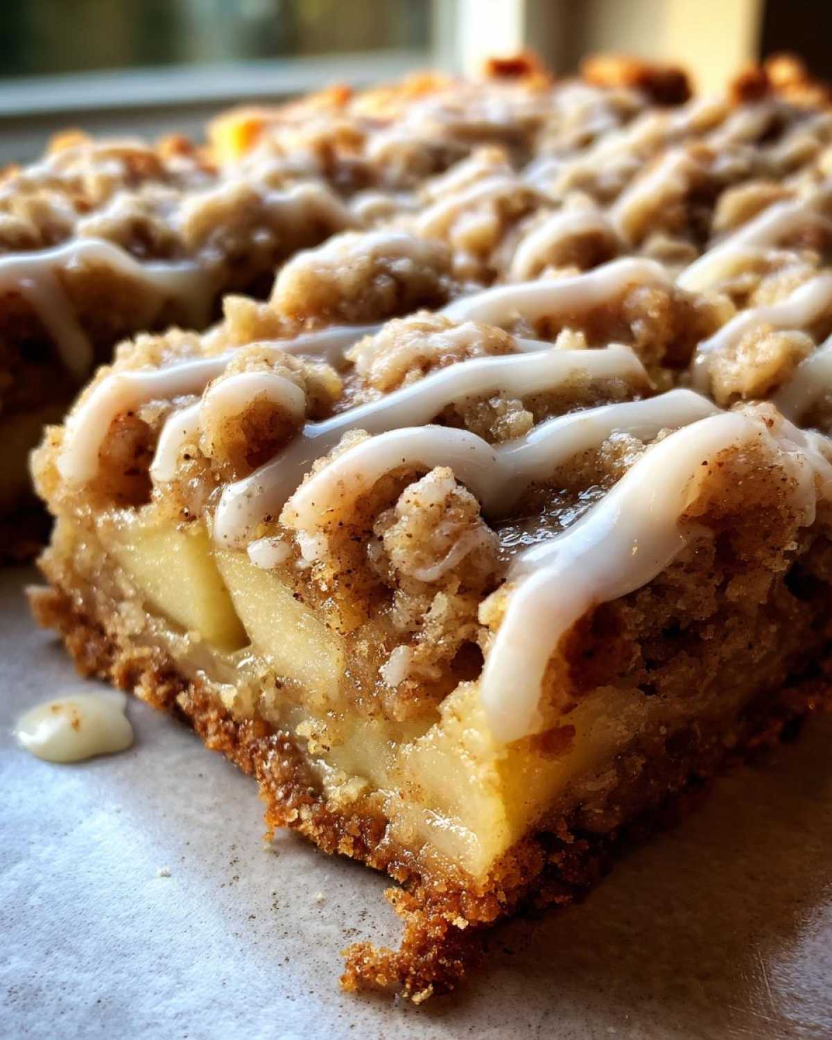 Glazed Apple Pie Bars - detail 2