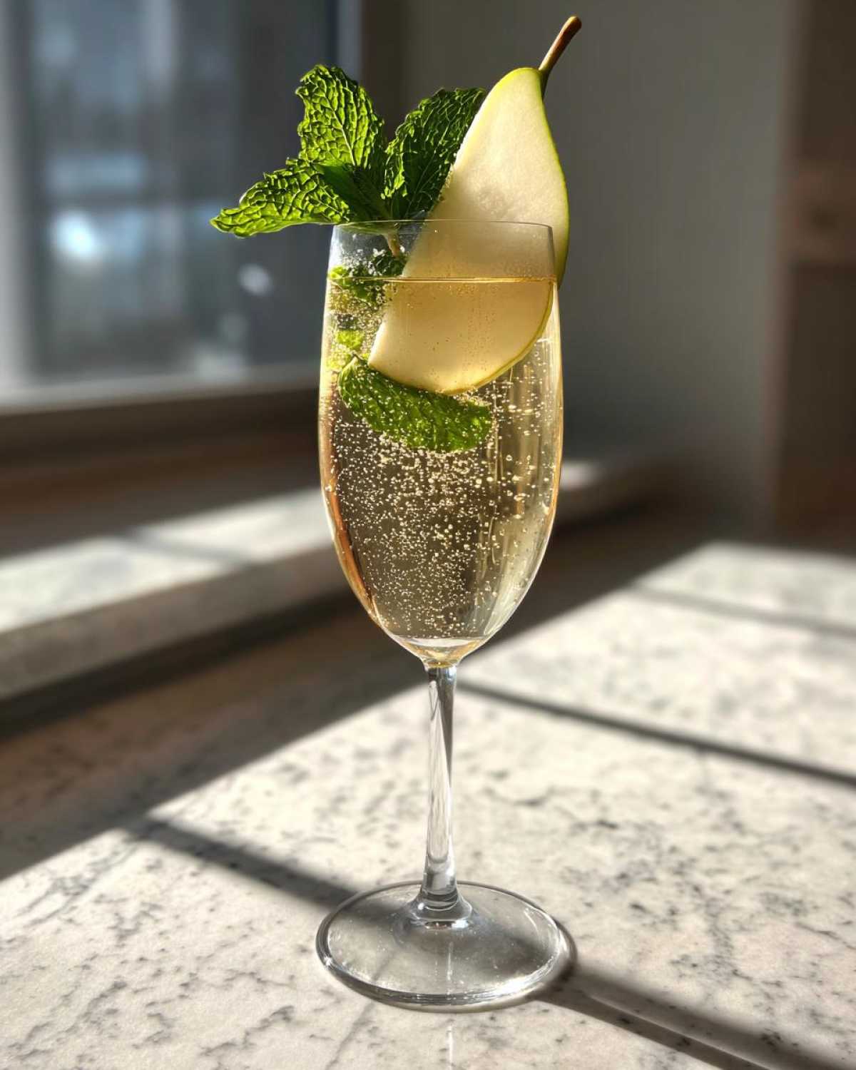 Pear Ginger Fizz Cocktail - detail 1