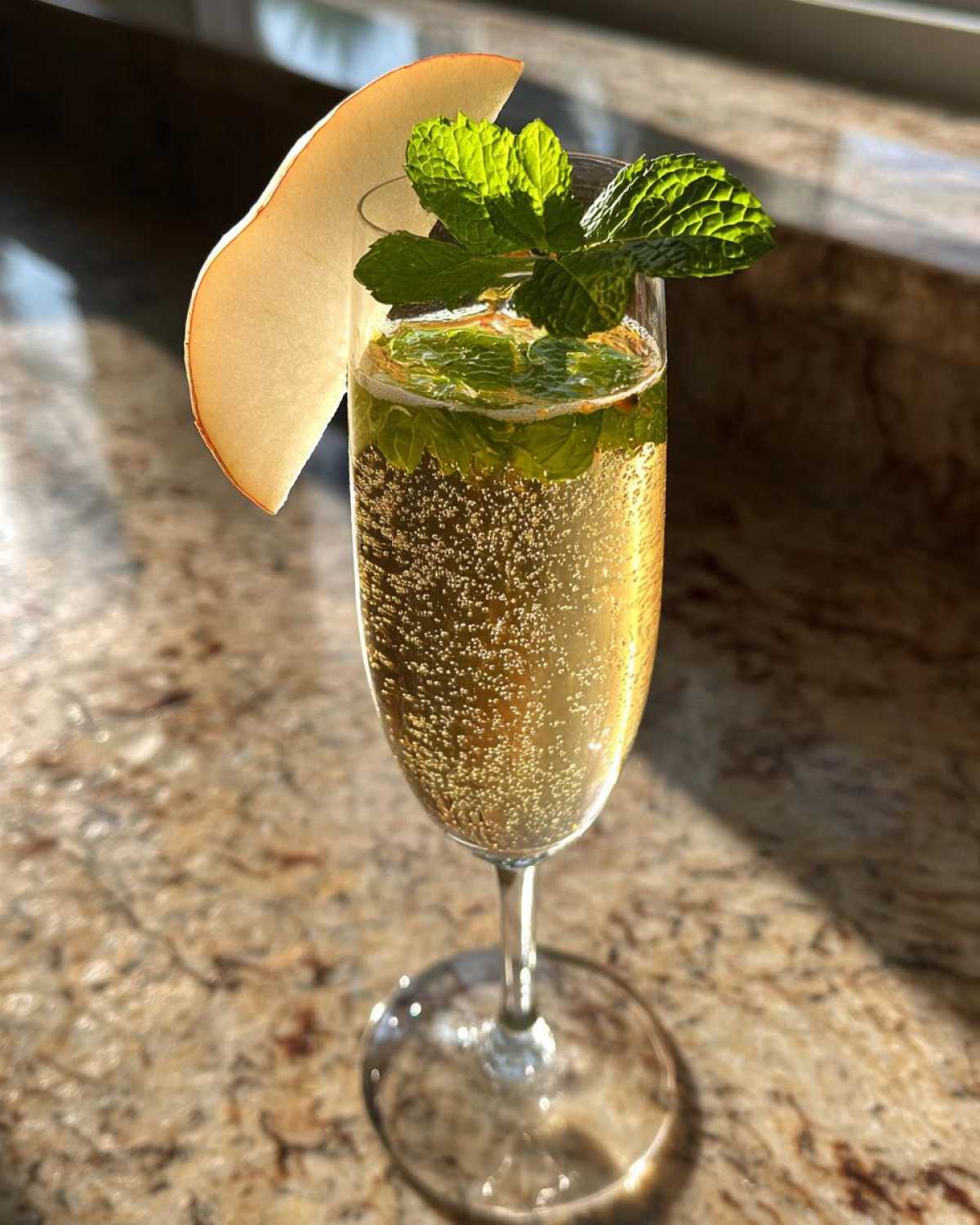 Pear Ginger Fizz Cocktail - detail 2