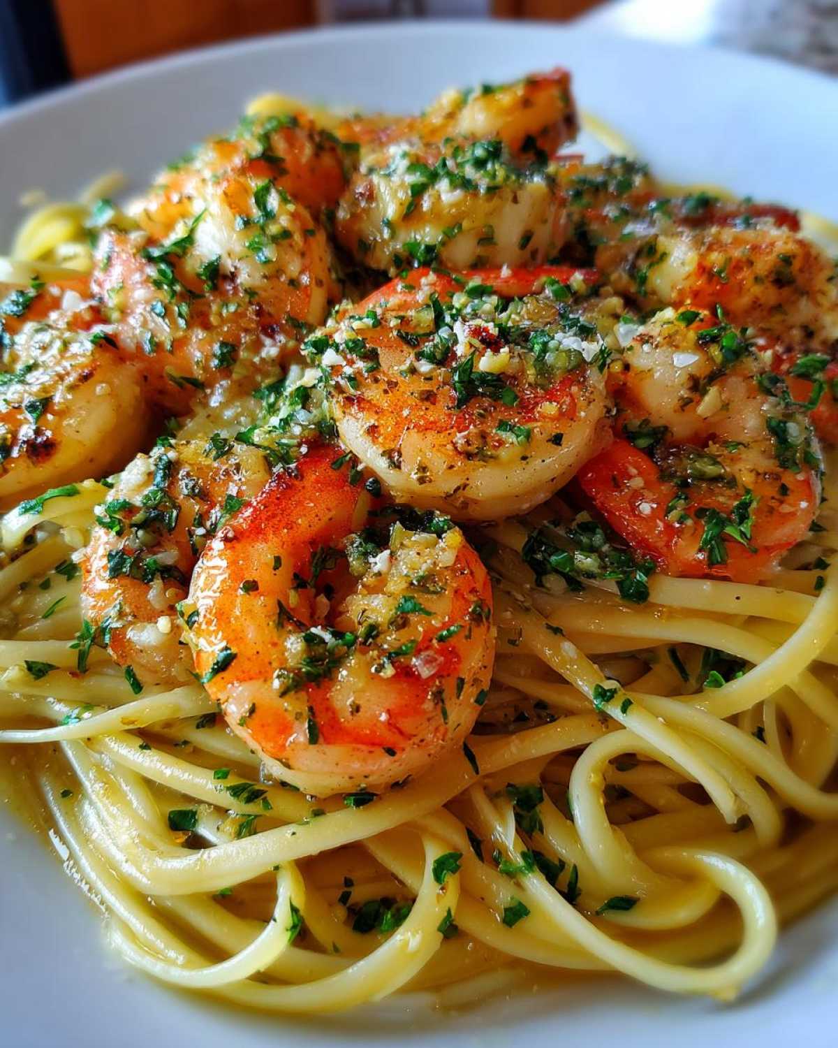 Shrimp Scampi Linguine - detail 2
