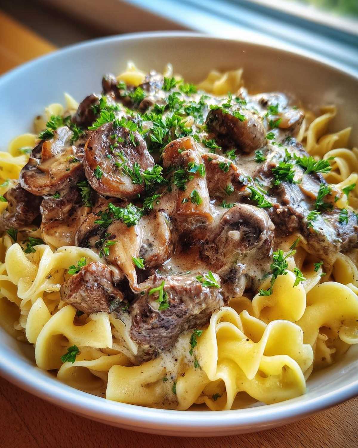 Slow Cooker Beef Stroganoff - detail 2